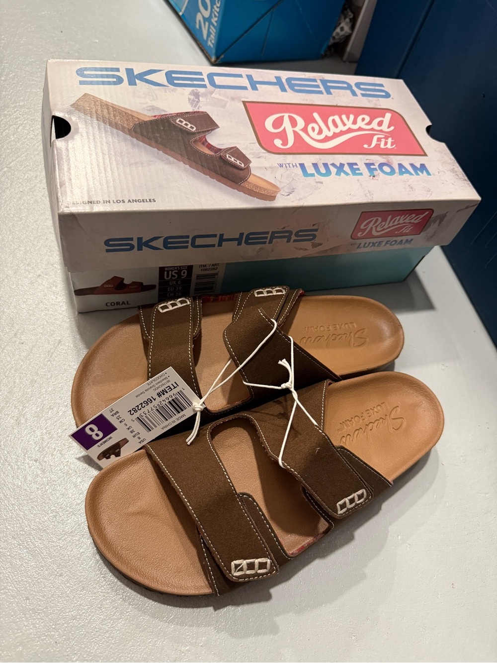Skechers Women’s Relaxed Fit Luxe Foam Sandals NWT Size 8
